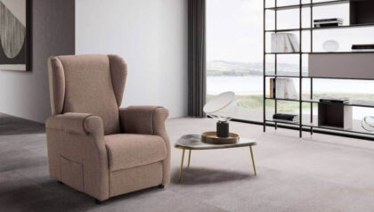 Poltrone Relax Innovazione Anziani. Poltrona relax con roller elettrico Tino Mariani