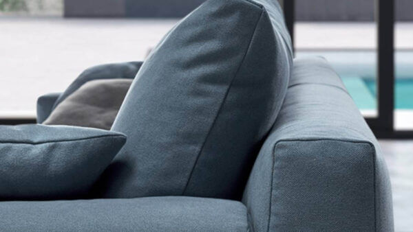 Dettaglio Schienale Divano Moderno In Tessuto Caraibi Di Tino Mariani