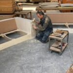 Divani artigianali Tino Mariani con struttura interna in legno massello Made in Italy