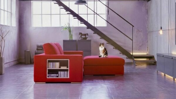 Divano Tino Mariani antigraffio con microfibra resistente e gatto, ideale per case pet friendly