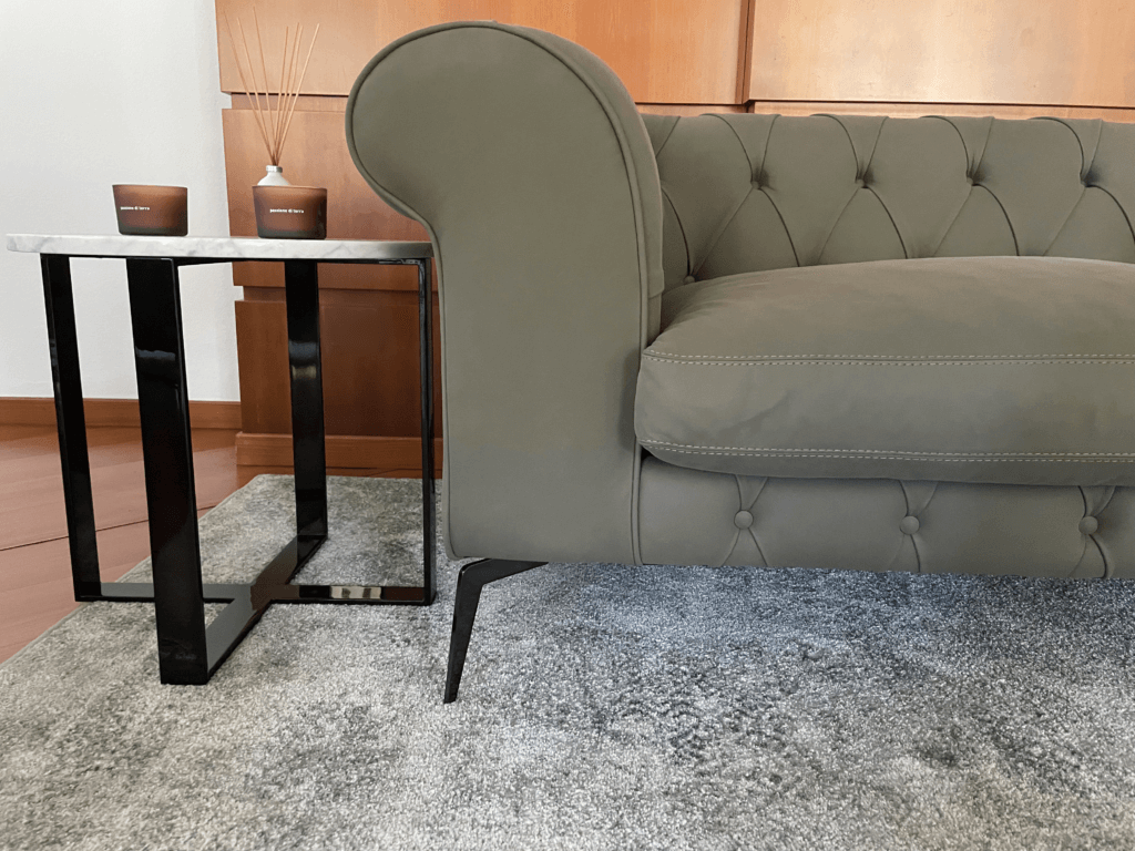 Divano Chesterfiled Moderno In Pelle Pieno Fiore Tino Mariani