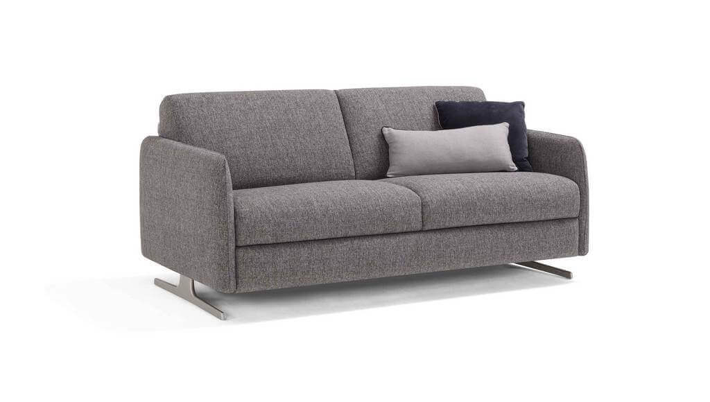 Divano Letto Design con piedini alti in acciaio Praga Tino Mariani