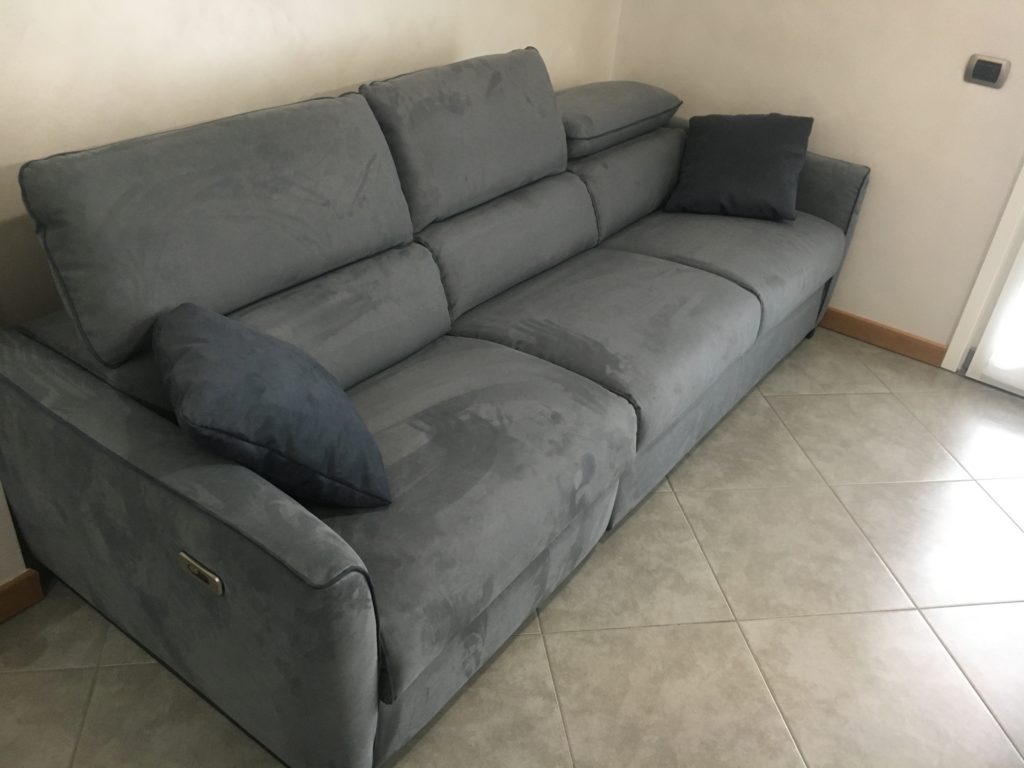 Divano Letto In Microfibra