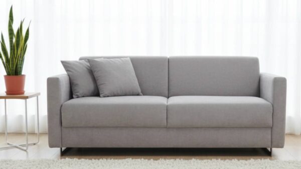 divano letto moderno con piedino alto e materasso da cm. 17 per utilizzo quotidiano