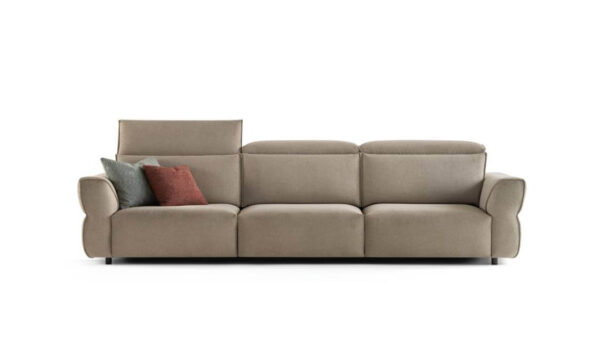 Divano Leon di Tino Mariani, moderno e confortevole con sedute estraibili