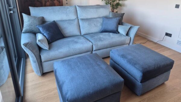 divano relax motorizzato Madeira Tino Mariani consegnato a Roma in tessuto antimacchia