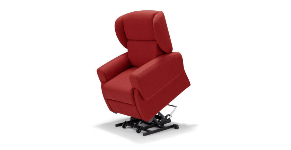 Scopri la comodità e la funzionalità delle poltrone elettriche motorizzate per anziani di Tino Mariani.