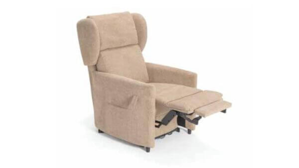 Poltrona relax due motori Nicole in tessuto antimacchia con doppia pediera – Tino Mariani