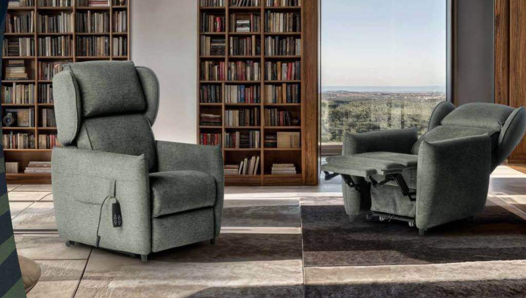 Poltrona relax [Nome del modello]: design elegante e comfort impareggiabile per anziani. Scopri la qualità artigianale e il benessere su misura di Tino Mariani.