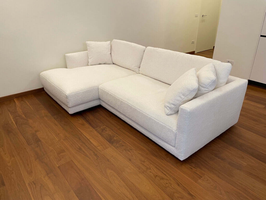 Restauro Divani e Poltrone Tino Mariani in tessuto, velluto, microfibra e vera pelle